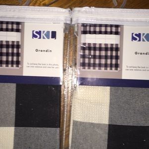 Buffalo Plaid Valance